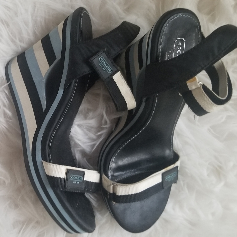 Shoes - Picture 3 of 4
